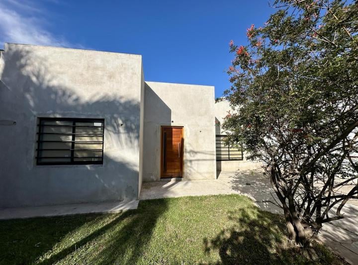 Casa · 90m² · 3 Ambientes · 1 Cochera