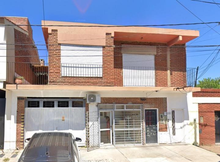 Casa · 200m² · 1 Cochera