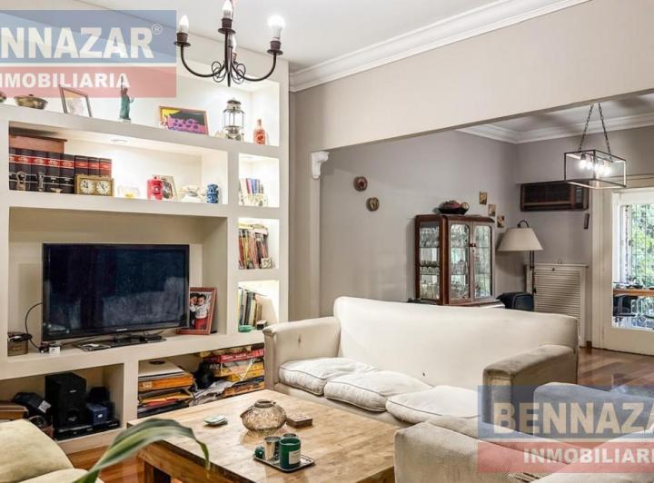 Casa · 250m² · 5 Ambientes · 1 Cochera