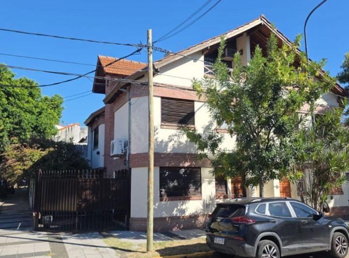 Casa · 116m² · 5 Ambientes · 1 Cochera