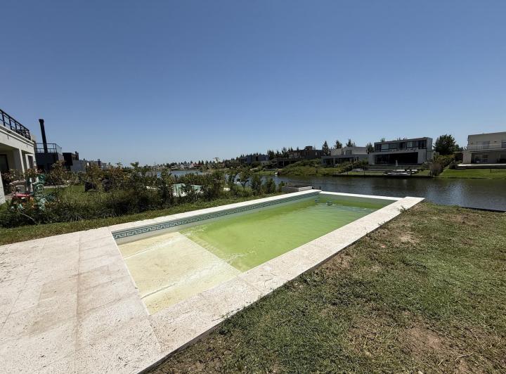 Casa · 160m² · 5 Ambientes