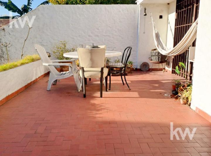 Casa · 212m² · 4 Ambientes · 2 Cocheras