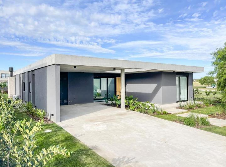Casa · 149m² · 3 Ambientes · 2 Cocheras