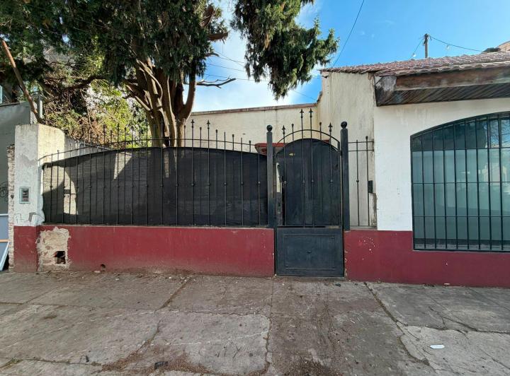 Casa · 122m² · 3 Ambientes · 1 Cochera