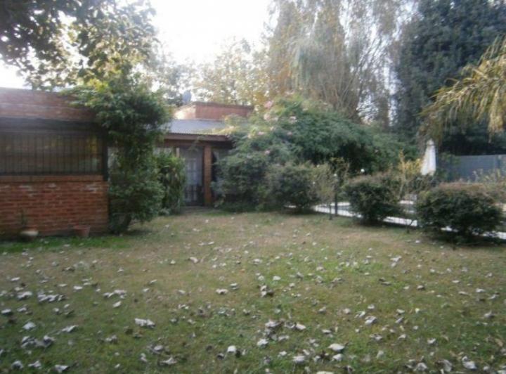 Casa · 180m² · 4 Ambientes · 3 Cocheras