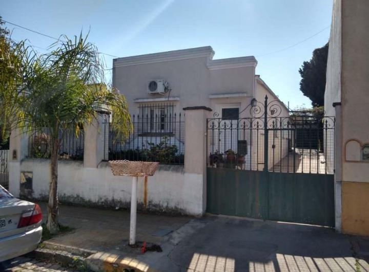 Casa · 160m² · 4 Ambientes · 1 Cochera