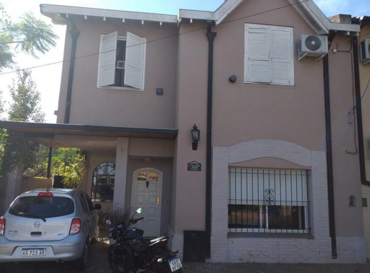 Casa · 160m² · 4 Ambientes · 1 Cochera