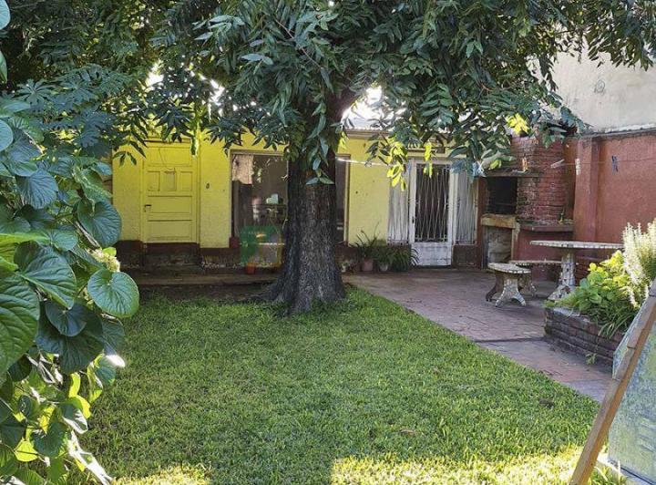 Casa · 212m² · 4 Ambientes · 1 Cochera