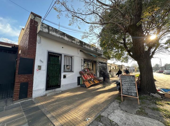 Casa · 150m² · 4 Ambientes · 2 Cocheras