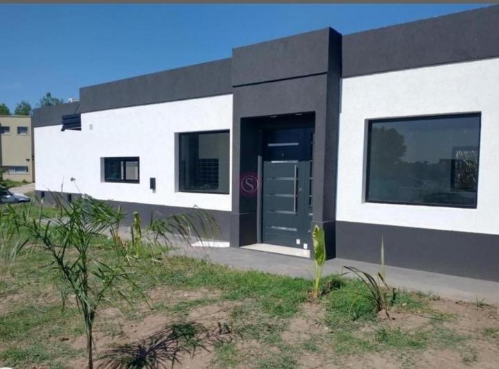 Casa · 100m² · 4 Ambientes