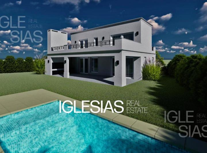 Casa · 270m² · 4 Ambientes · 2 Cocheras