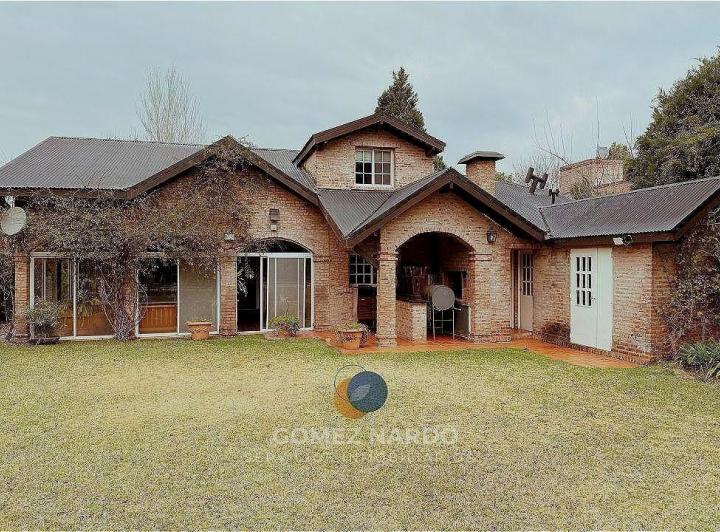 Casa · 195m² · 4 Ambientes · 1 Cochera