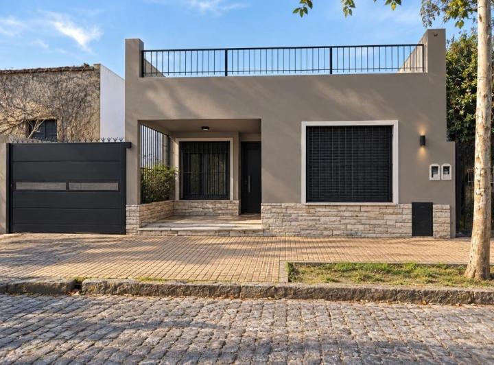 Casa · 124m² · 4 Ambientes · 4 Cocheras
