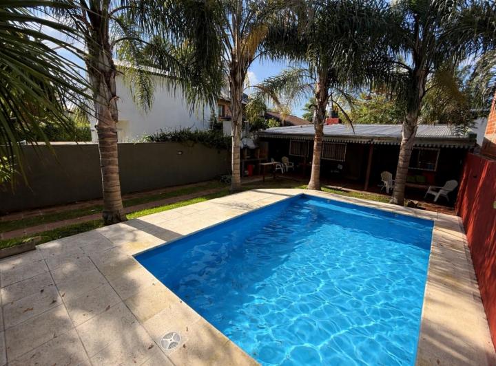 Casa · 85m² · 3 Ambientes · 2 Cocheras