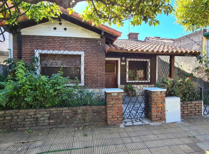 Casa · 84m² · 3 Ambientes · 1 Cochera