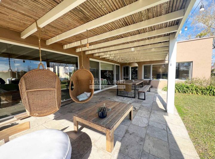 Casa · 431m² · 4 Ambientes