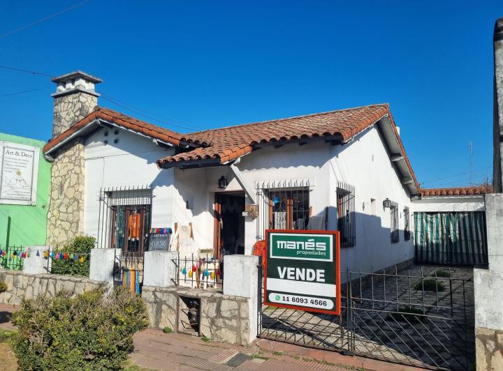 Casa · 120m² · 5 Ambientes · 2 Cocheras