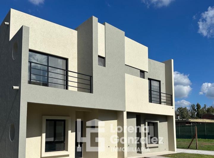 Casa · 118m² · 4 Ambientes · 2 Cocheras