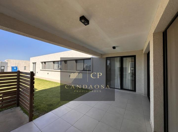 Casa · 150m² · 4 Ambientes · 2 Cocheras
