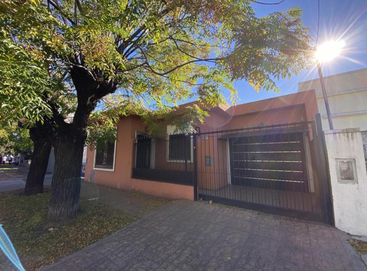 Casa · 175m² · 4 Ambientes · 2 Cocheras