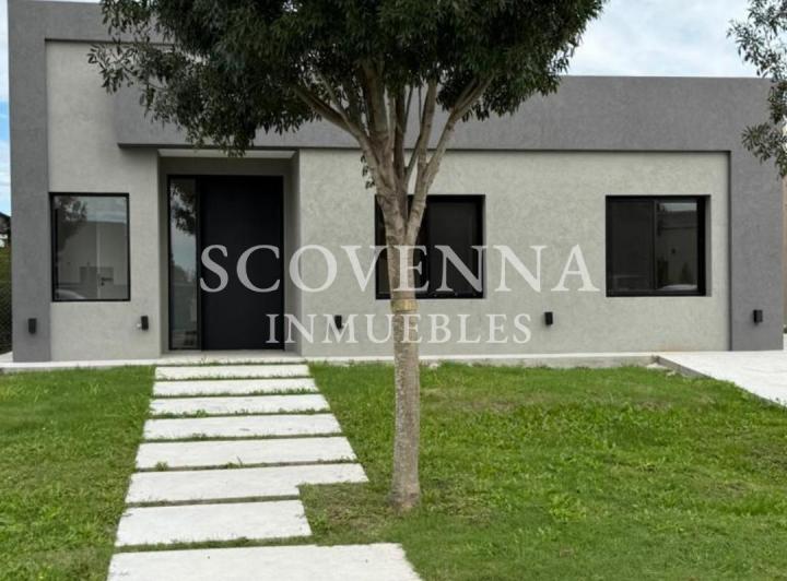 Casa · 150m² · 4 Ambientes · 2 Cocheras