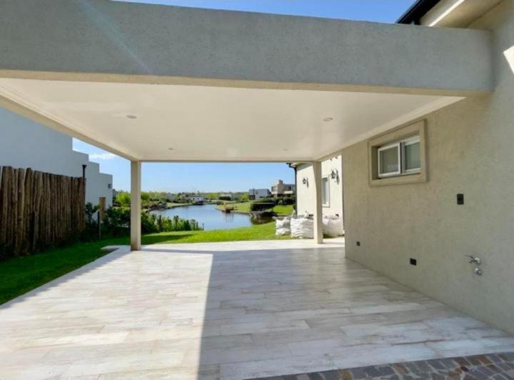 Casa · 170m² · 4 Ambientes · 4 Cocheras