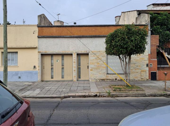 Casa · 131m² · 3 Ambientes · 1 Cochera