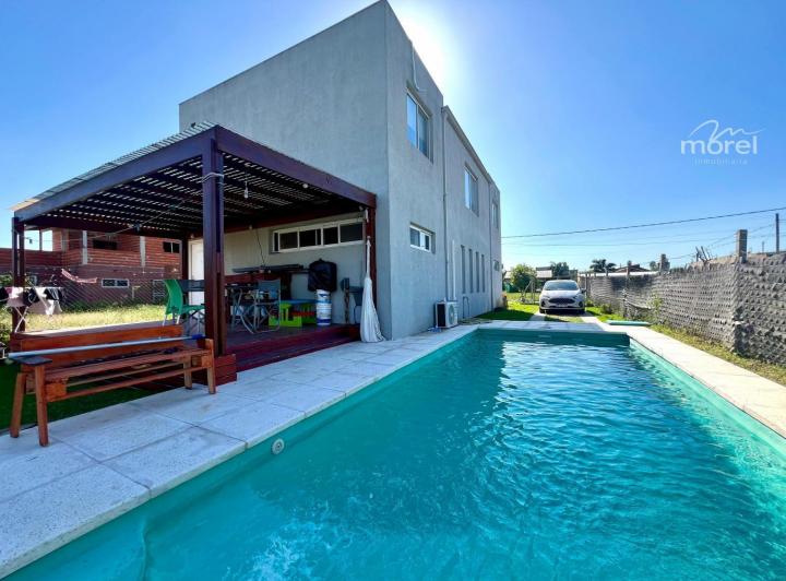 Casa · 163m² · 3 Dormitorios · 1 Cochera