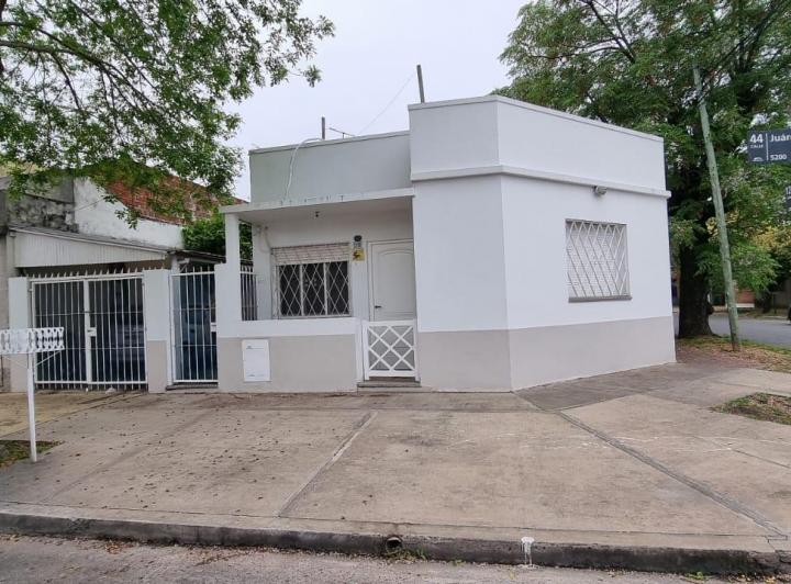 Casa · 80m² · 4 Ambientes · 1 Cochera