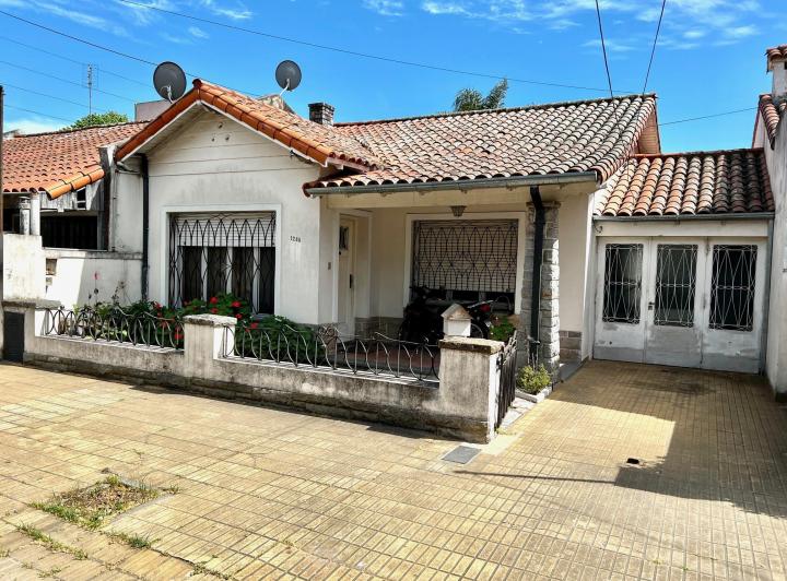 Casa · 150m² · 4 Ambientes · 2 Cocheras