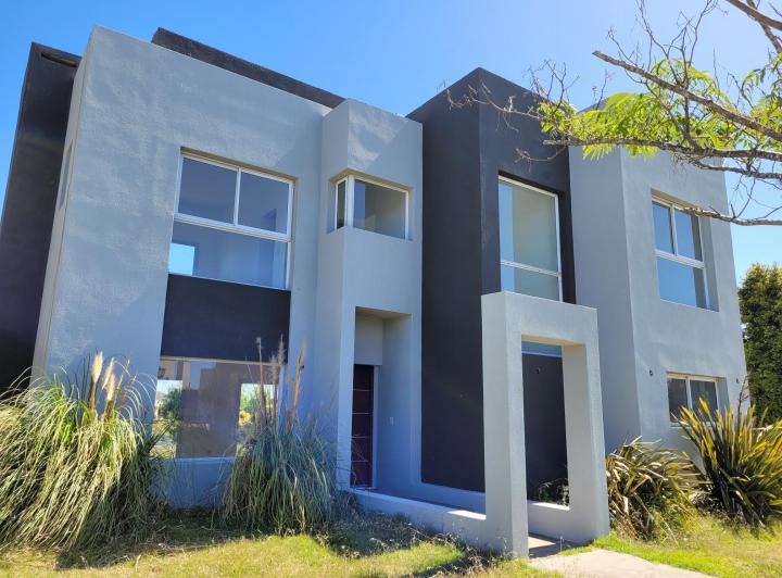Casa · 175m² · 4 Ambientes