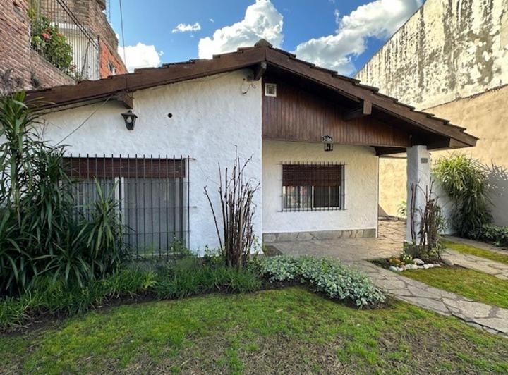 Casa · 105m² · 3 Ambientes · 1 Cochera