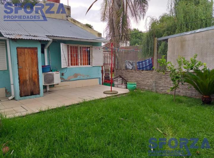 Casa · 250m² · 4 Ambientes · 1 Cochera