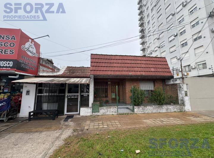Casa · 200m² · 4 Ambientes · 1 Cochera
