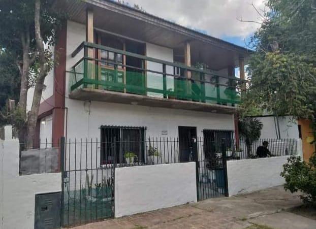 Casa · 80m² · 4 Ambientes · 1 Cochera
