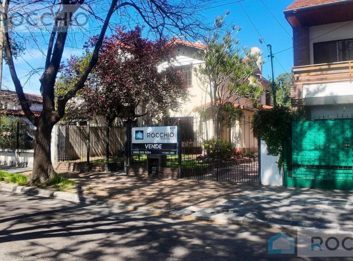 Casa · 175m² · 4 Ambientes · 4 Cocheras