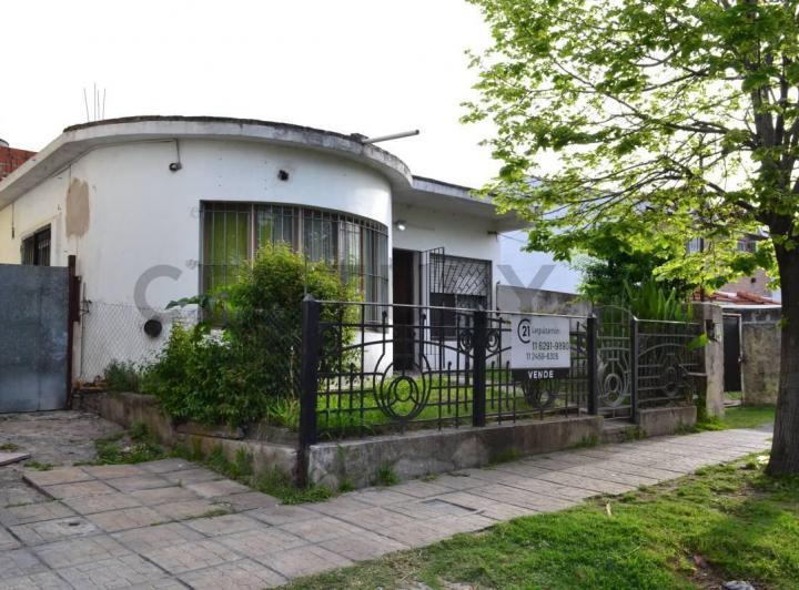 Casa · 108m² · 4 Ambientes · 3 Cocheras