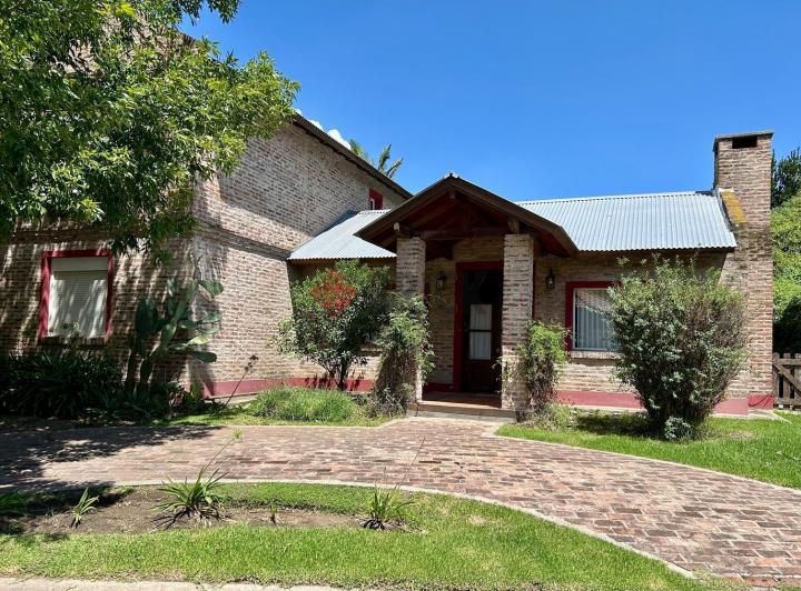 Casa · 152m² · 4 Ambientes · 4 Cocheras