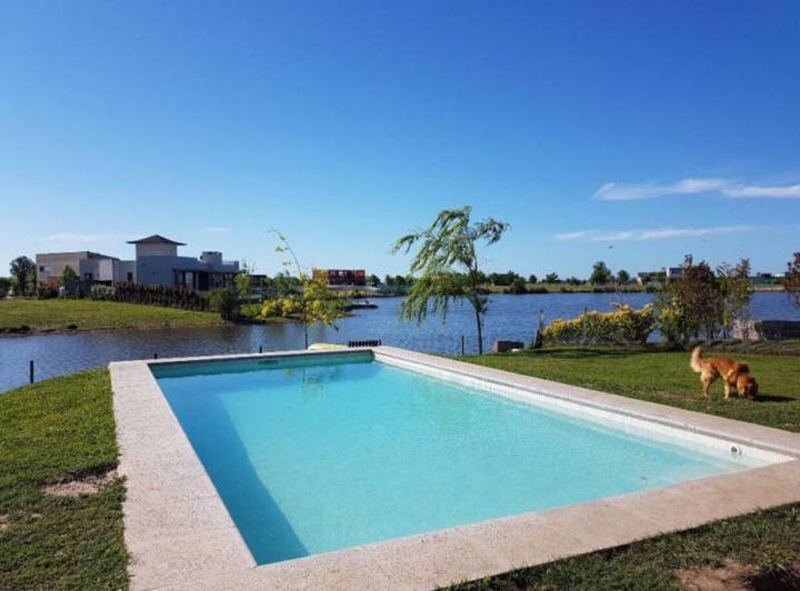 Casa · 147m² · 4 Ambientes · 1 Cochera
