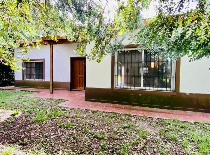 Casa · 113m² · 3 Ambientes · 4 Cocheras