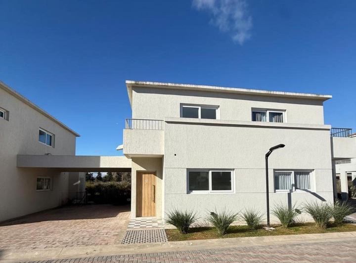 Casa · 89m² · 3 Ambientes · 1 Cochera