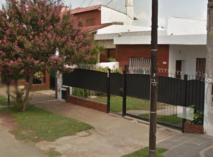 Casa · 100m² · 3 Ambientes · 1 Cochera