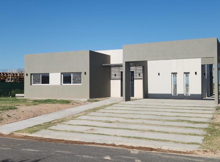 Casa · 174m² · 1 Ambiente