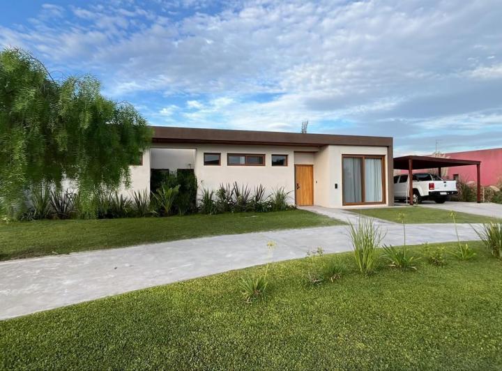 Casa · 210m²