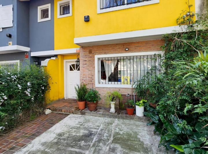Casa · 3 Dormitorios · 1 Cochera