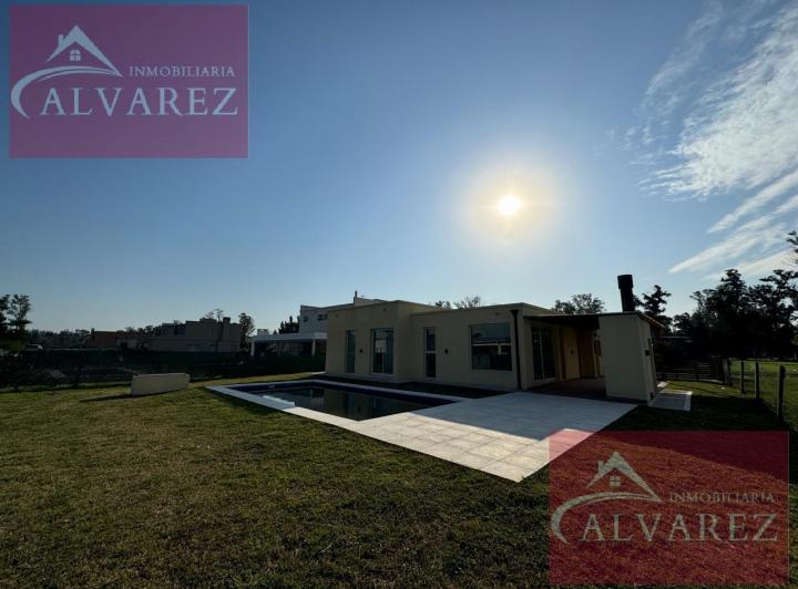 Casa · 152m² · 4 Ambientes · 3 Cocheras