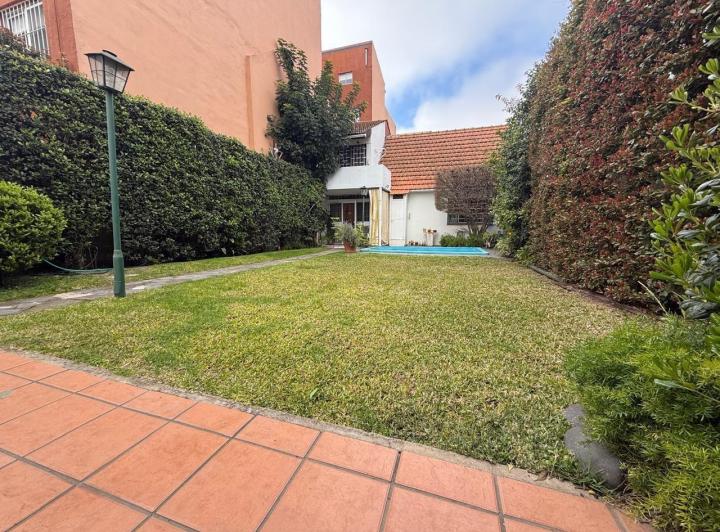 Casa · 194m² · 4 Ambientes · 3 Cocheras