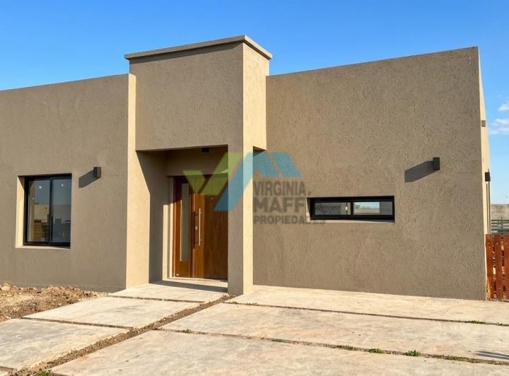 Casa · 138m² · 4 Ambientes · 2 Cocheras