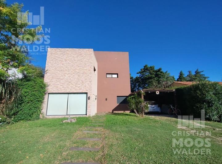 Casa · 150m² · 4 Ambientes · 1 Cochera