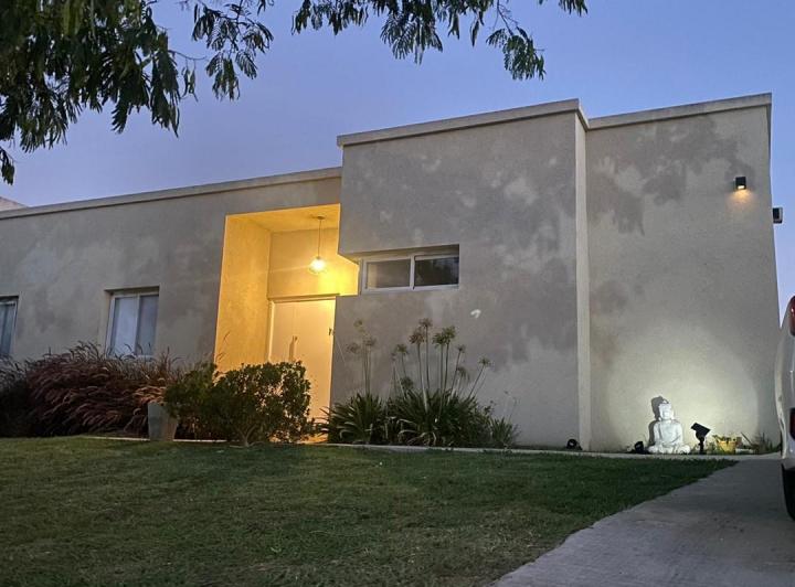 Casa · 140m² · 4 Ambientes